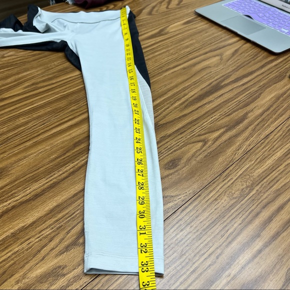 NEW Outdoor Voices TechSweat 7/8 Zoom Leggings, Cloud/Night/Coyote - Picture 11 of 12